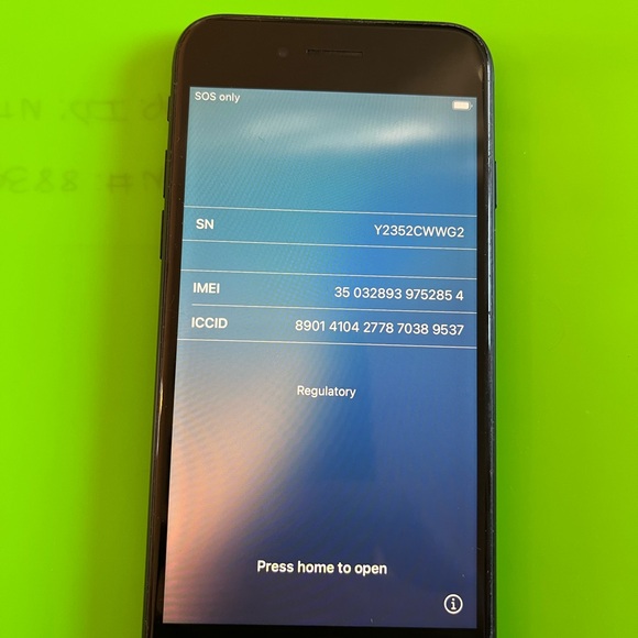 iPhone SE 3rd Generation 64GB - Picture 4 of 6